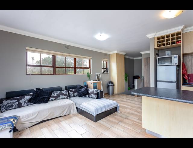 1 BEDROOM APARTMENT FOR SALE IN PLUMSTEAD